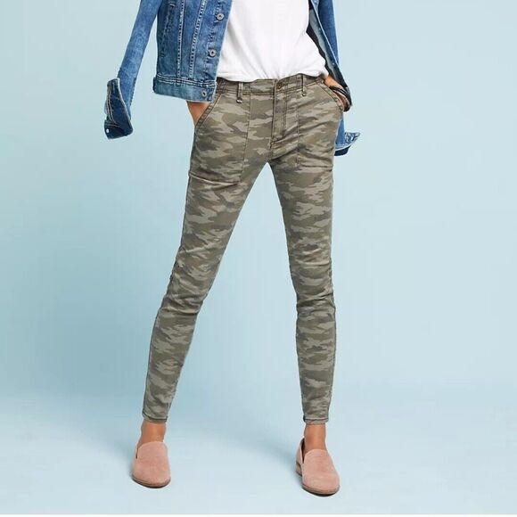 HEI HEI ANTHROPOLOGIE Women's 33 Camo Cargo Pants Green Side Buckle Stretch - Picture 1 of 13